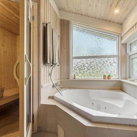 84131-ebeltoft-magevangen-25-c